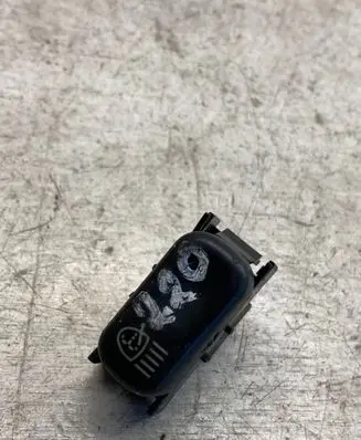 Mercedes-Benz E W210 Headlight washer switch 2108202210