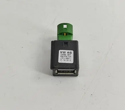 Audi A5 USB socket connector 5Q0035726