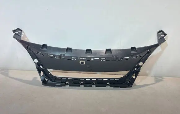 Peugeot 3008 II Front bumper upper radiator grill 9815317777