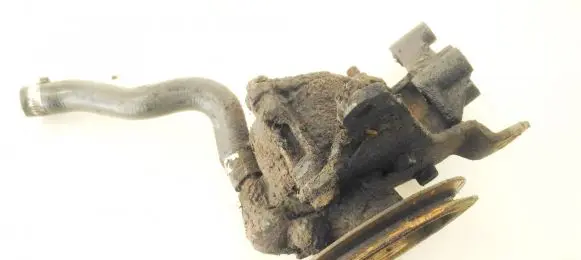 Opel Corsa B Power steering pump 26078909