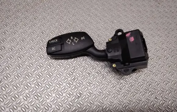 BMW 5 E60 E61 Indicator stalk 01106720