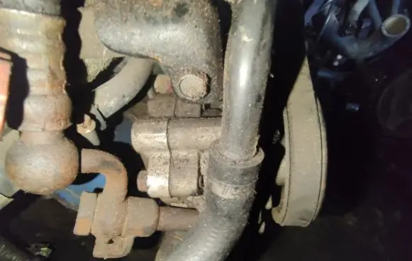 Nissan Micra Power steering pump