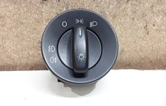 Skoda Octavia Mk2 (1Z) Light switch 1Z0941431C