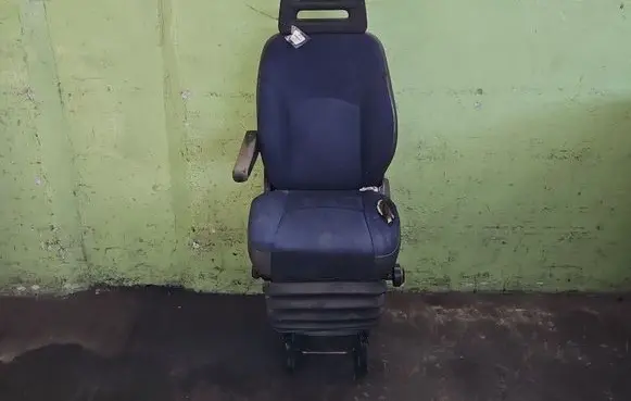Iveco Daily 4th gen Front driver seat IMPRK1586723