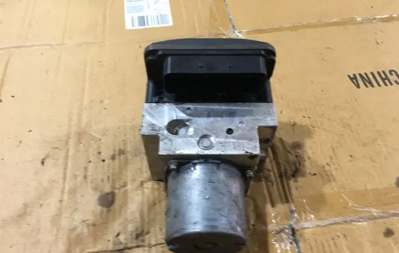 BMW X5 E70 ABS Pump 6854704 6854702