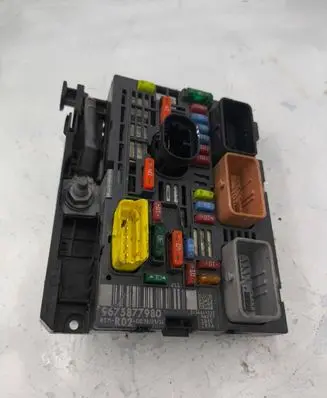 Citroen C4 Grand Picasso Fuse box set 9675877980