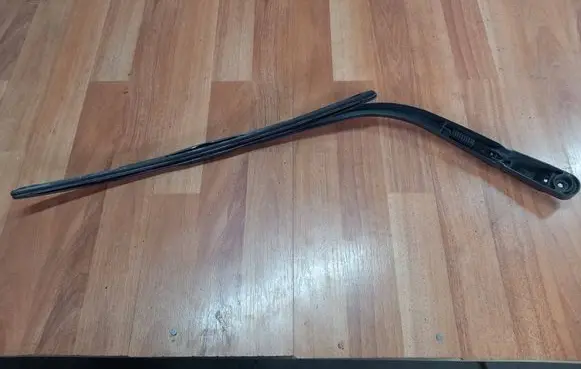 Mazda 6 Rear wiper blade arm 7549