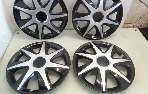 Audi 80 90 S2 B4 R15 wheel hub/cap/trim 