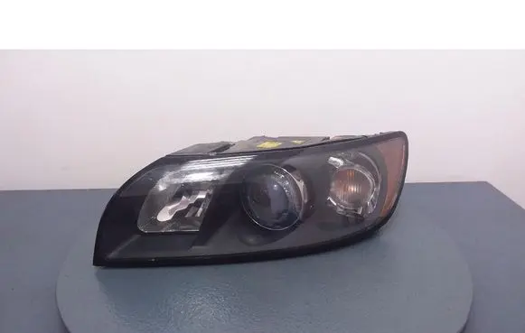 Volvo S40 Headlight/headlamp 31213181