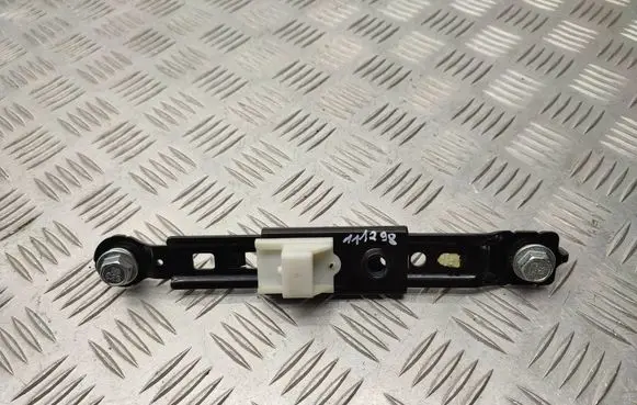 Hyundai Santa Fe Seat belt adjustment rail 
