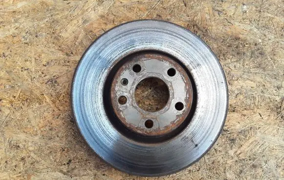 Volkswagen PASSAT B6 Front brake disc