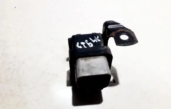 Toyota Avensis Verso Glow plug pre-heat relay 2861067010 156700-0671