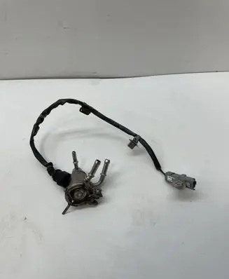 Renault Trafic III (X82) AdBlue injector A3C0197440000 8307362557 A3C0197420000