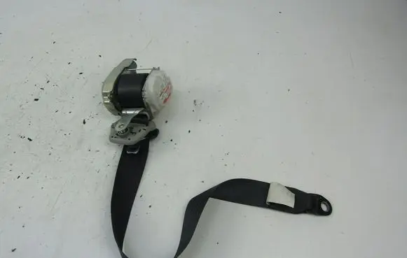 Suzuki Swift I Set of seat belts 