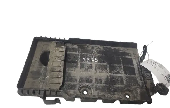 Battery tray