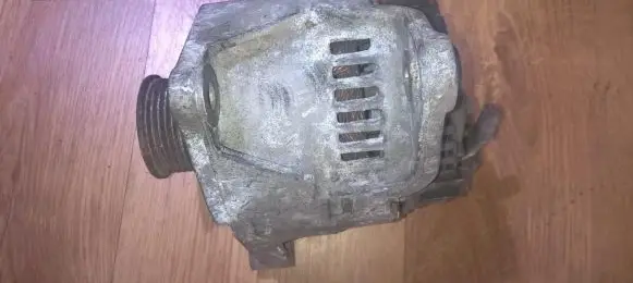 Volkswagen PASSAT B5 Generator/alternator 058903016e