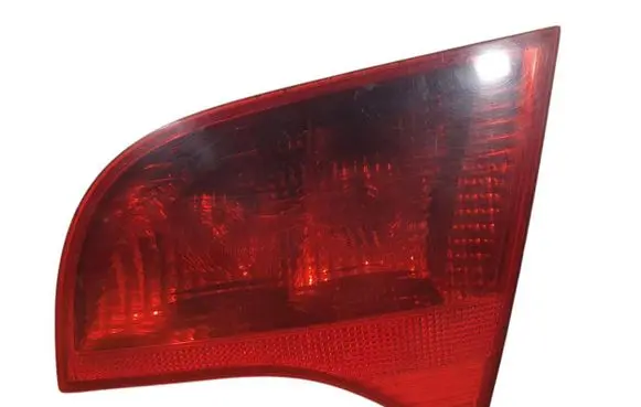 Audi A4 S4 B7 8E 8H Tailgate rear/tail lights 8E9945094 484572