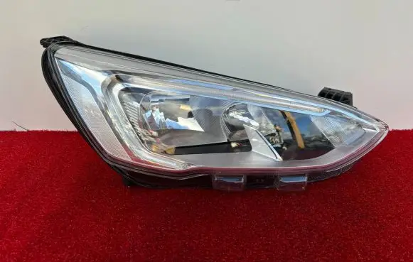 Ford Focus Headlight/headlamp JX7B-13W029-AE