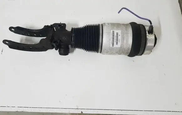 Audi Q7 4L Front shock absorber/damper 7L8616039B