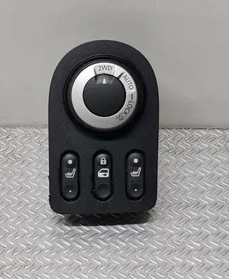 Nissan Qashqai Differential lock switch P13750A7740