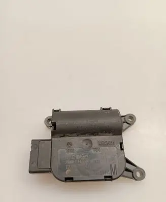 Skoda Yeti (5L) Air flap motor/actuator 3C0907511A 0132801362