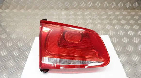 Volkswagen Touareg II Tailgate rear/tail lights 7P6945093C 7P6945093
