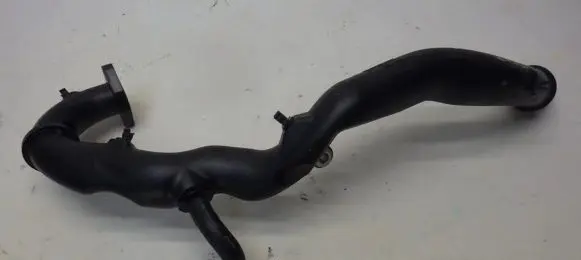 Opel Vivaro Air intake hose/pipe