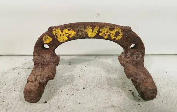 Volvo S40, V40 Brake caliper pad carrier rear 