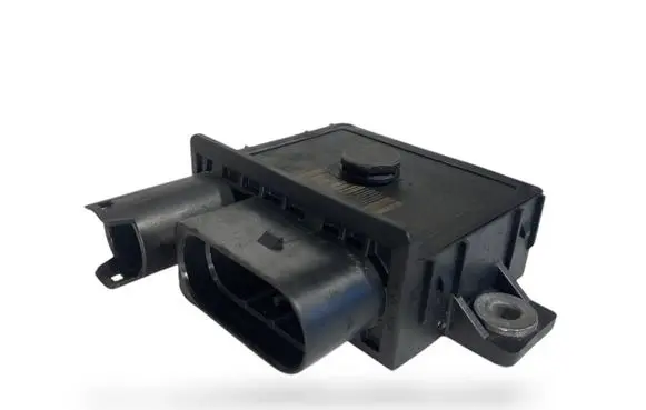 BMW 5 E60 E61 Glow plug pre-heat relay 8591723 859172301