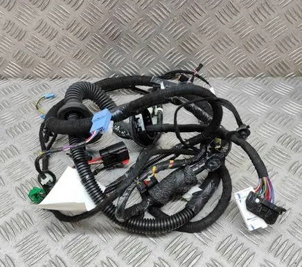 Tesla Model Y Front door wiring loom 148905202E