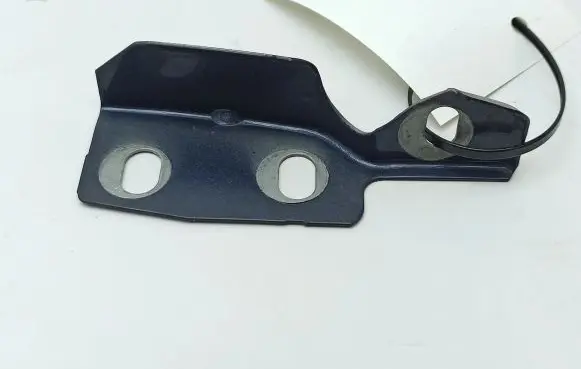 Mercedes-Benz CLK A209 C209 Fender mounting bracket
