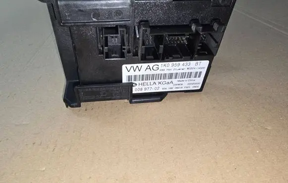 Volkswagen Touran I Comfort/convenience module 1K0959433BT 00020000 030808