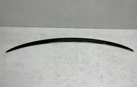 Tailgate/trunk spoiler