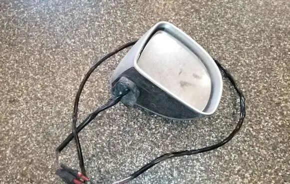 Volkswagen New Beetle Front door electric wing mirror 