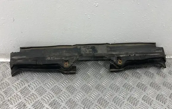 BMW 7 E65 E66 Radiator trim 7011217 10519311