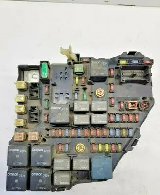 Cadillac CTS Fuse module 25743733 nr1526