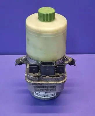Volkswagen Polo Power steering pump 6Q0423156AB