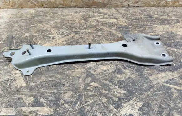 Nissan Tiida C11 Radiator support slam panel