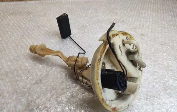 BMW 5 E39 Fuel level sensor 1183206