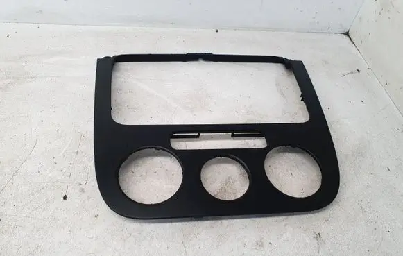 Volkswagen Golf V Radio/GPS head unit trim 1K0858071B 1K0858071
