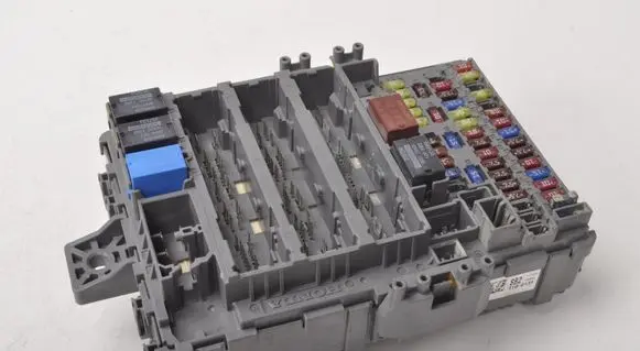Honda CR-V Fuse box cover T1G-E131