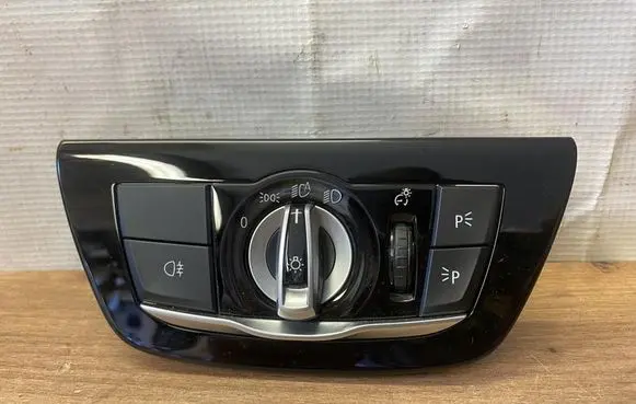 BMW 5 G30 G31 G38 Light switch 9472969
