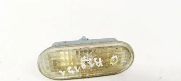Volkswagen Golf IV Front fender indicator light 1J5949117