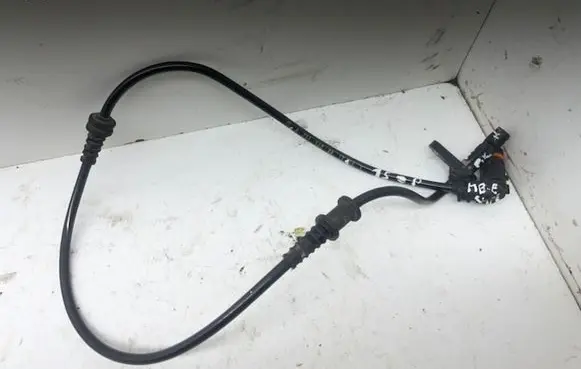 Mercedes-Benz E C207 W207 ABS brake wheel speed sensor A2075400017