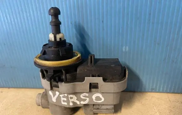 Toyota Verso Headlight level adjustment motor 89075288