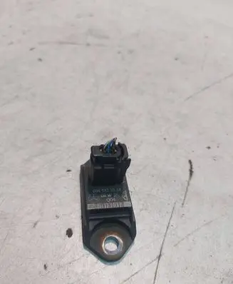Mercedes-Benz E W211 Acceleration sensor 0045423518