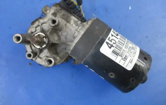 Opel Vectra B Front wiper linkage and motor