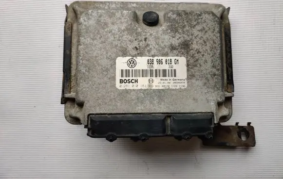 Skoda Octavia Mk1 (1U) Engine control unit/module 038906018
