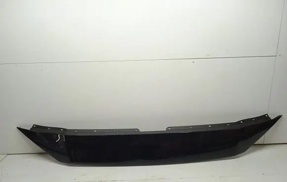 Front bumper splitter molding