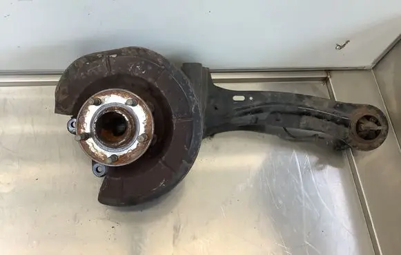 Ford C-MAX II Rear wheel hub spindle/knuckle